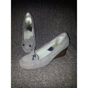 MICHAEL KORS-Beige Suede Moccasin Style Wedge Stacked Wood Heel-Sz7.5M-Excellent